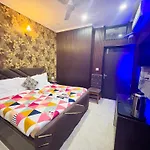 Hotel Jerry Inn -Near Nizamuddun Railway Station