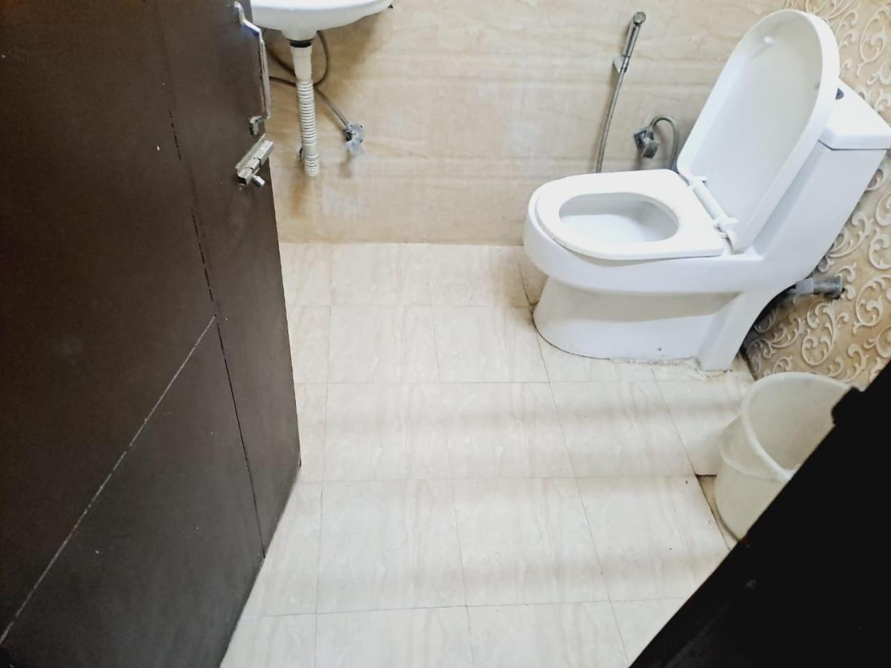 Guest house Jerry -near Nizamuddun Railway Station *