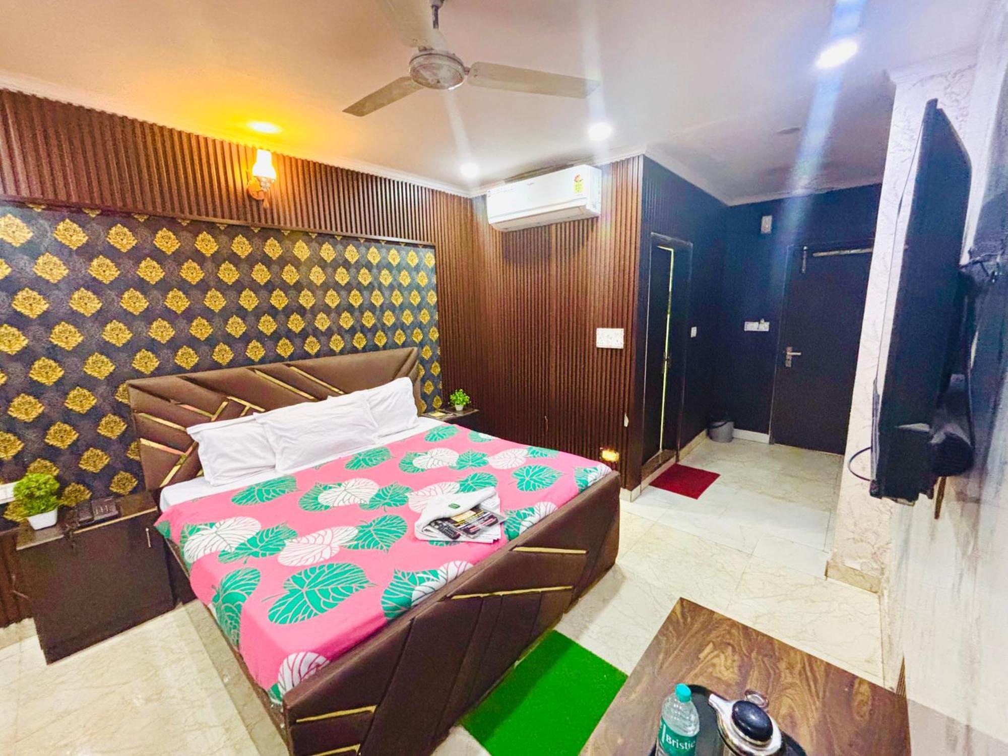 Jerry -near Nizamuddun Railway Station Guest house *