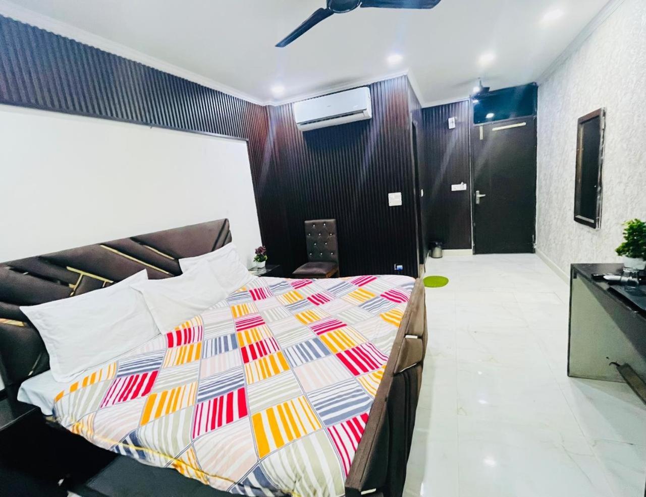 Guest house Jerry -near Nizamuddun Railway Station